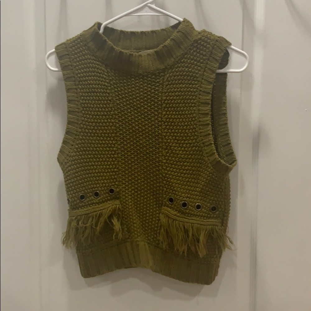 Moon River Green Sleeveless Sweater